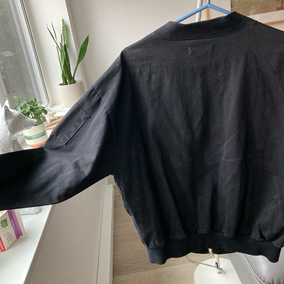 Black bomber jacket with zipper on the sleeve - Picture 4 of 4